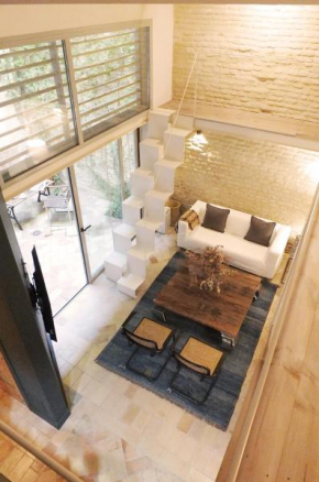 Architecture & Design Home in Triana